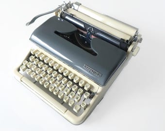 Torpedo 18 Portable Typewriter, Serviced l 1965 German Engineering