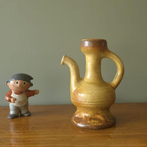 VEST Keramiek, Honey Mid Century Vase. Dutch Pottery