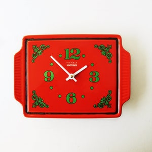 KIENZLE Boutique, Red and Green Mid Century ceramic Wall Clock, made in Germany