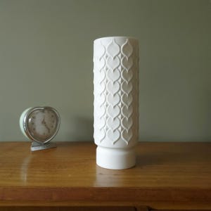 AK Kaiser White Porcelain Vase l Mid Century Modern Leaf Decor