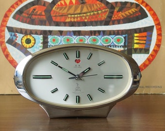 Chrome Mid Century Oval Wind-Up Alarm Clock by Diamond, Five Rams