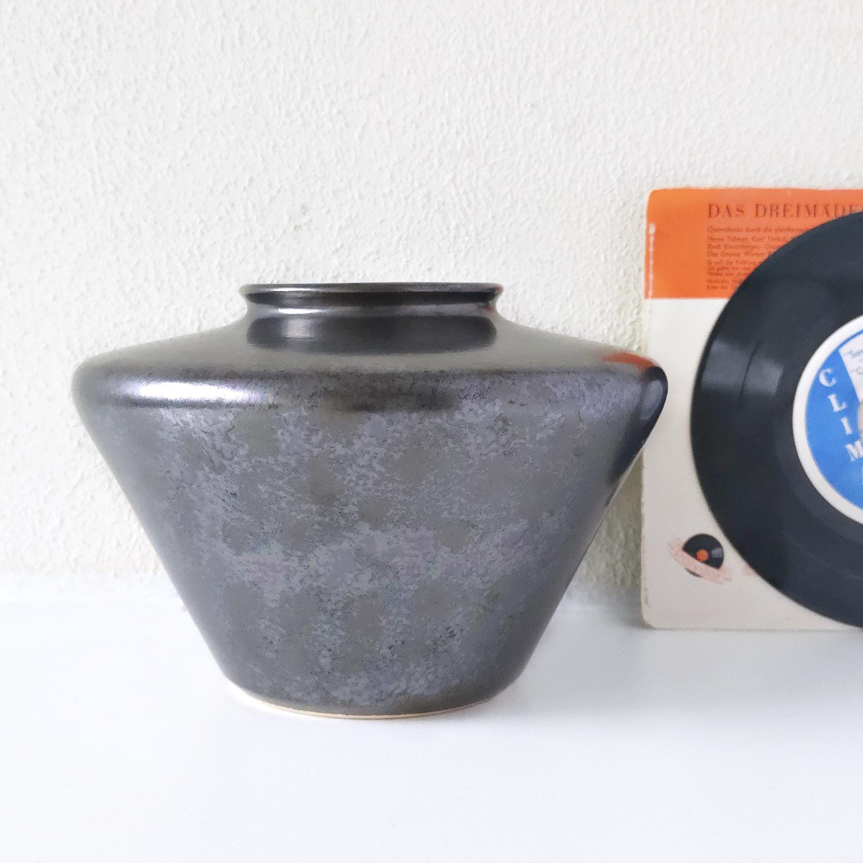 BAY Keramik、黒のヴィンテージ花瓶、虹彩釉、西ドイツ陶器 - Etsy 日本