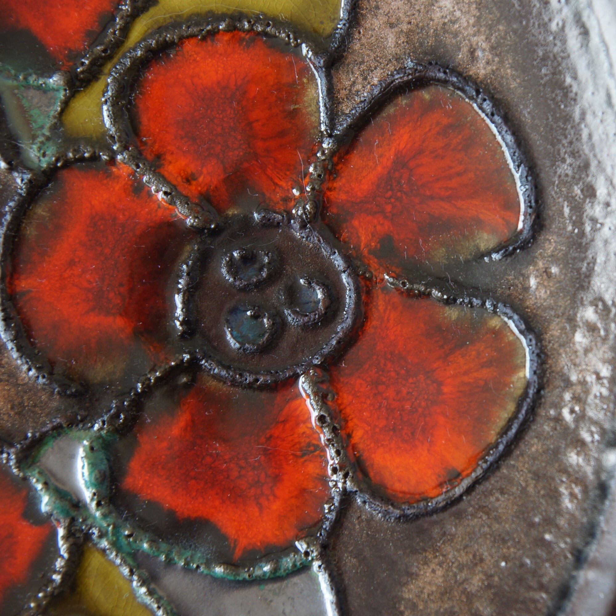 A XL West German Fat Lava Wall Plate Made by Ruscha. the