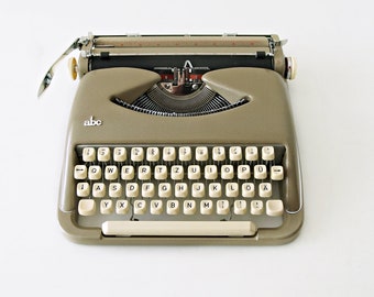NEUWERTIGE ABC Schreibmaschine. 1961. Professionell gewartet!