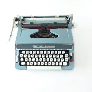 Máquina de escribir Brilliant 750 en perfecto estado. Año 1966. ¡Reparada profesionalmente!