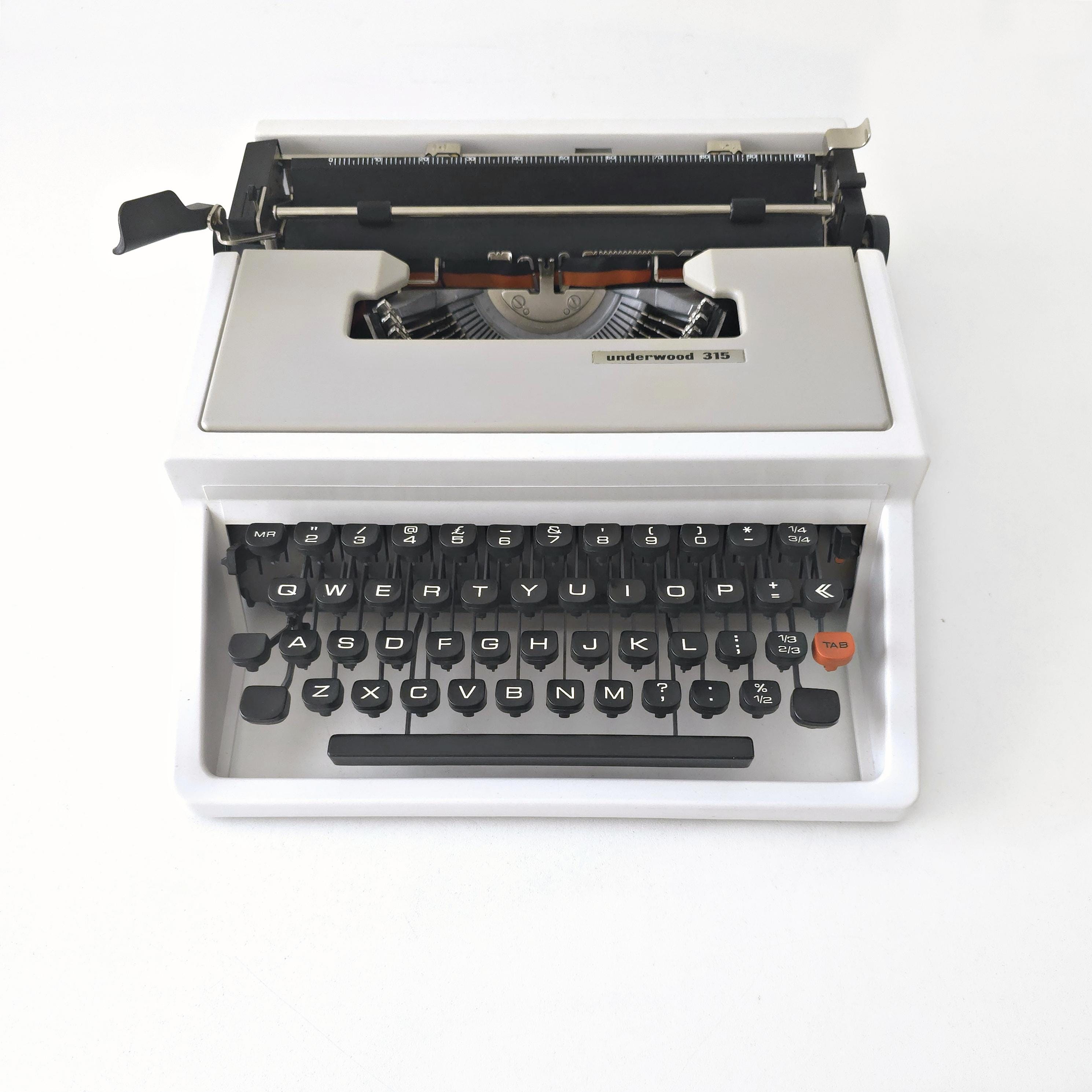 Underwood 手動タイプライター 黒色 ケース付き Underwood 手動タイプライター 黒色 ケース付き ヴィンテージタイプ