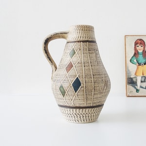 SPEIER Keramik, Beige Mid Century Vase, Abstract Sgrafitto decor, West German Pottery