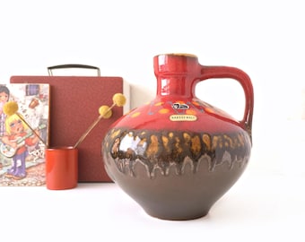 赤と茶色のグラデーションが美しい陶器製の花瓶 赤と茶色のグラデーションが美しい陶器製の花瓶