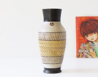 DUMLER UND BREIDEN Tall Yellow and Beige Mid Century vase, West German Pottery