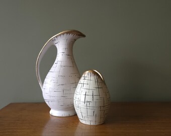 WEKARA ブラウンとホワイトのミッドセンチュリー スグラッフィート花瓶