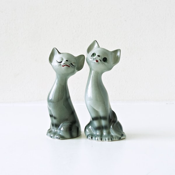 VAGA INTERNATIONAL Pair of Gray Mid Century Love Cats, Cats Figurine, Italian Pottery