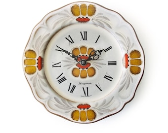 Reloj de pared de cerámica de Alemania Occidental | Diseño floral, mediados de siglo