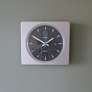 Horloge murale moderne du milieu du siècle PHILIPS | Horloge années 70 avec date | Décoration rétro argent bleu noir