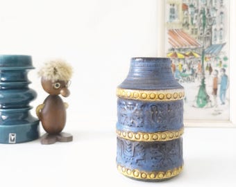 西ドイツの陶器の花瓶 - 斑点のある青灰色の釉薬と黄色の内側 (4.75