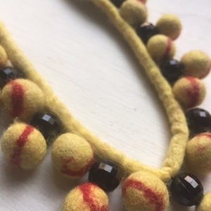 NEW ARRIVALS!!!! 100% Natural, handmade beaded felt necklace / Gift boxed / Perfect Gift / Yellow necklace / Unique