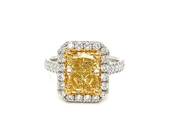 Fancy yellow diamonds ring