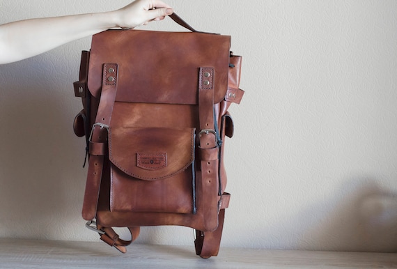 vintage backpack laptop