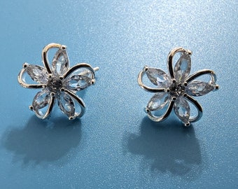 Silver flower earrings, silver stud earrings, mothers day earrings, wedding earrings, brides earrings, bridesmaid earrings