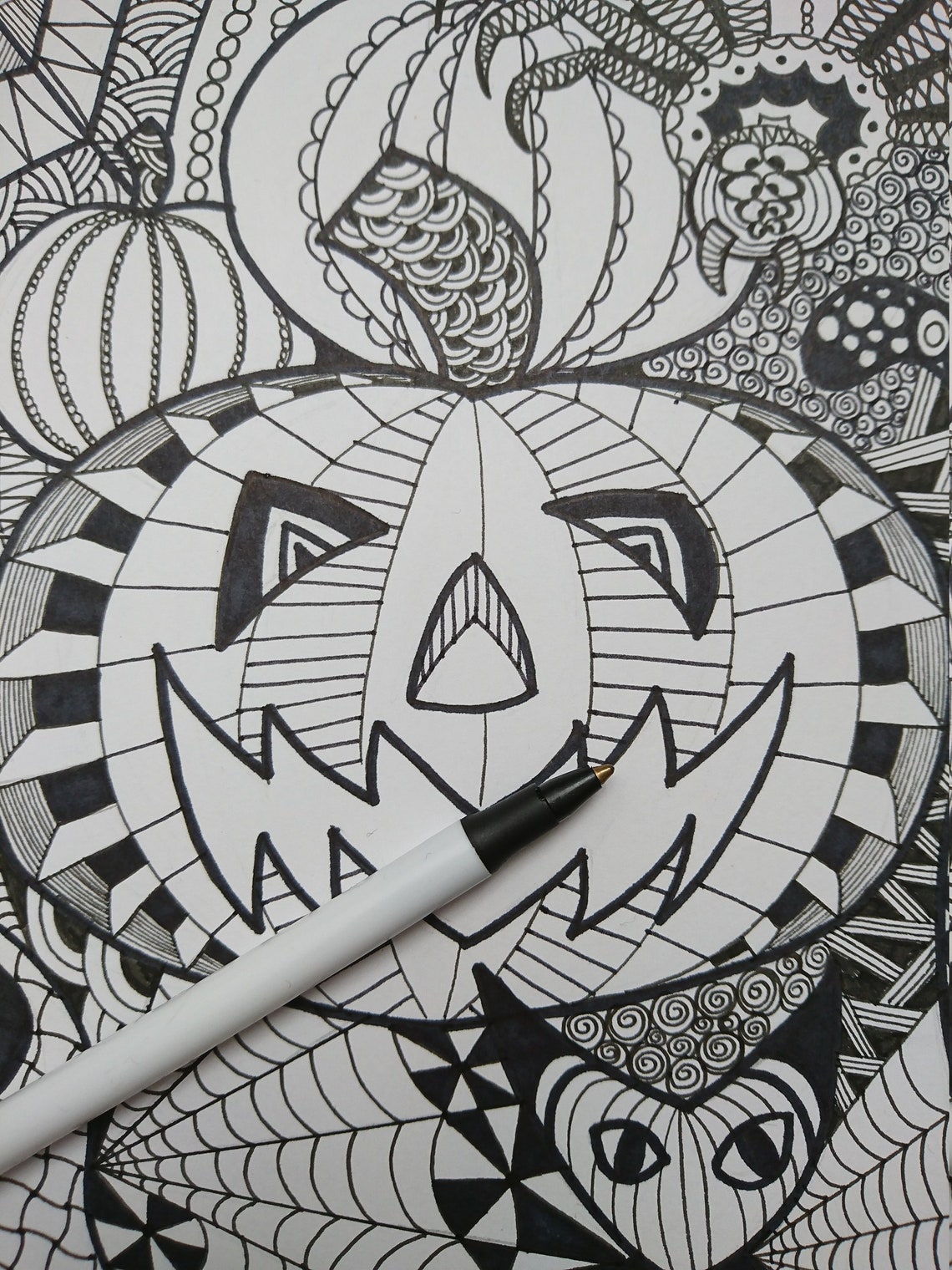 Halloween Zentangle Colouring Page - Etsy
