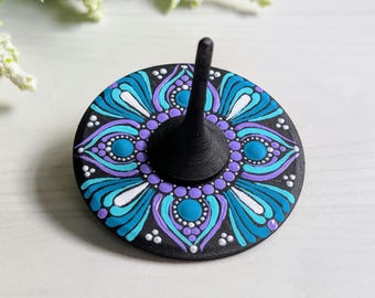 Peonza de madera con diseño de mandala: juguete antiestrés, pintado a mano, regalo para adultos, decoración de escritorio bohemia, juguete zen.