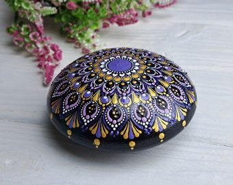Purple Mandala stone, Painted rock, Paperweight, Dot painting, Dot art, Artificial stone, Home decoration , Bohemian Yoga Meditation