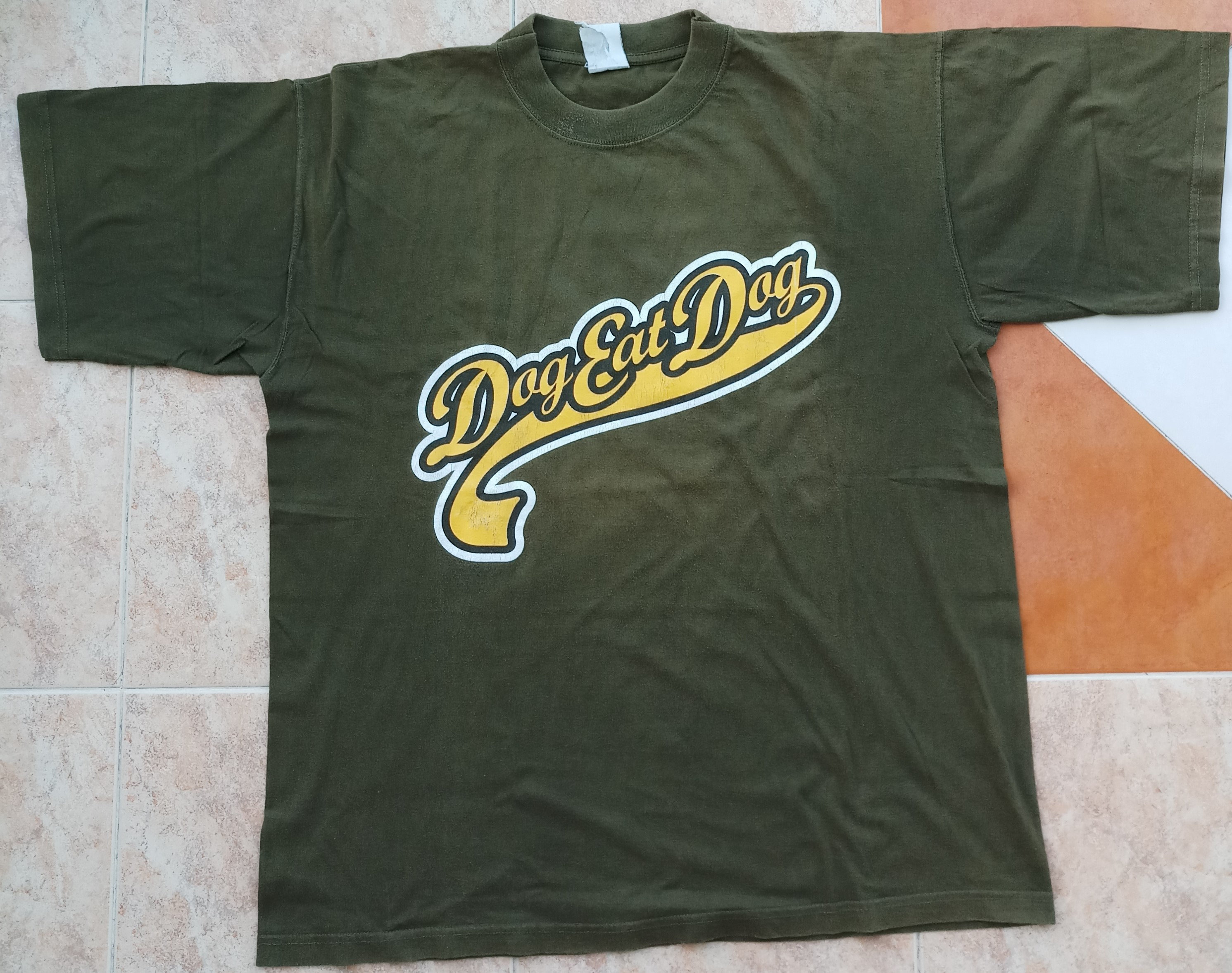 DOG EAT DOG Play Games 1996 Vintage T-shirt Olive Green