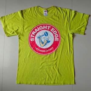 STRAIGHT EDGE vintage 90&#39;s yellow t-shirt