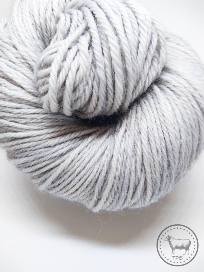 worsted Base The Psychodelic Sheep Indie dyed yarn Hand dyed yarn Smoke/'n Colorway PREORDER