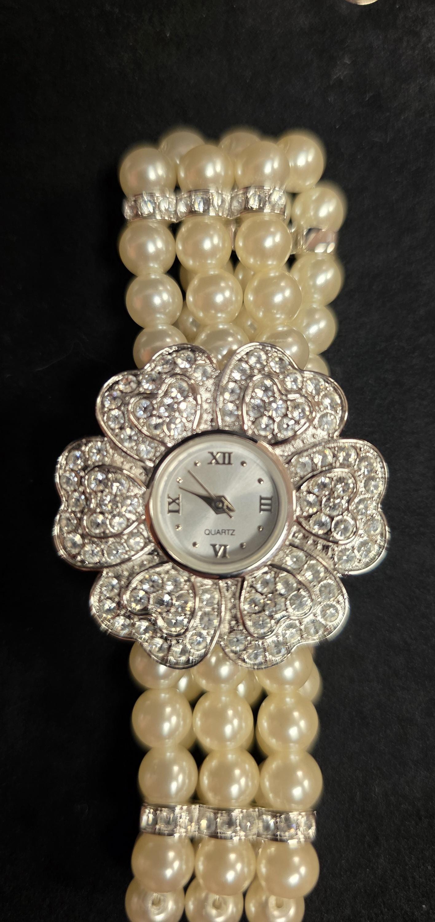Nolan Miller Pearl & Crystal Flower Watch – Glamour  display picture 3