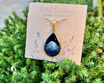 Mount Rainier Necklace in Black