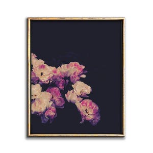 Moody Floral Art Print Download digital, pôster botânico escuro impressões para download, decoração Boho Chic rosa arte para impressão arte feminina de parede