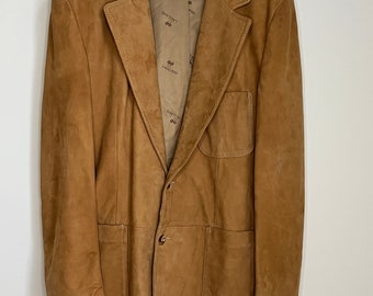 Vintage 1950s Tan Suede Blazer marki Lakeland, etykiety Union, wyprodukowano w USA. Oznaczono rozmiarem 42