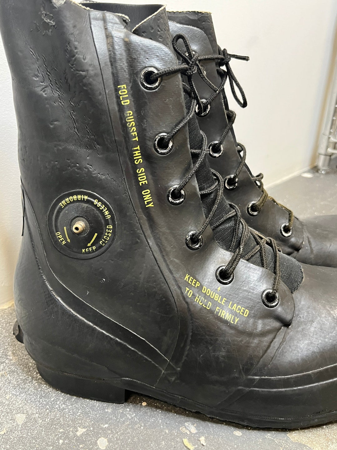 Vintage 1970s Us Military Mickey Mouse Boots. Extreme Cold Weather Arctic Boot by Bata. Sizes 10R and 6 XN Etsy UK