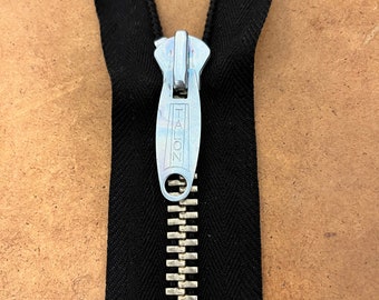 Lot of 30 Zippers. 1980s Talon Zipper With Nickel Metal and Black Tape. 19  Long. Sz 8 or 9 Guage. One Way, Open End.deadstock Condition. 