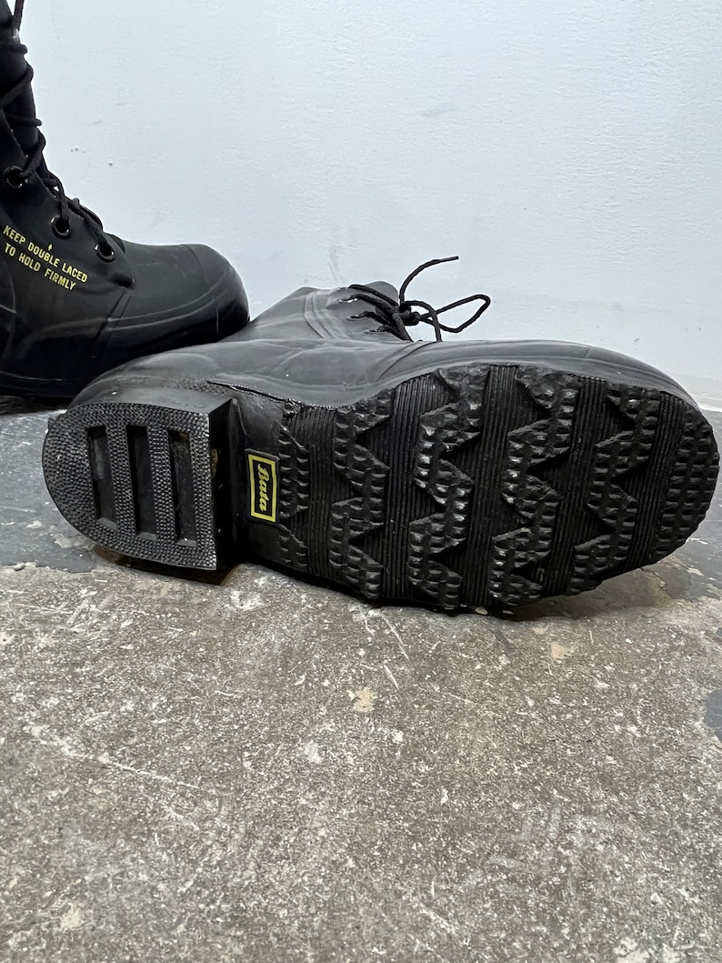 Vintage 1980s Us Military Mickey Mouse Boots. Extreme Cold Weather Arctic Boot by Bata. Sizes 6 XN image 2