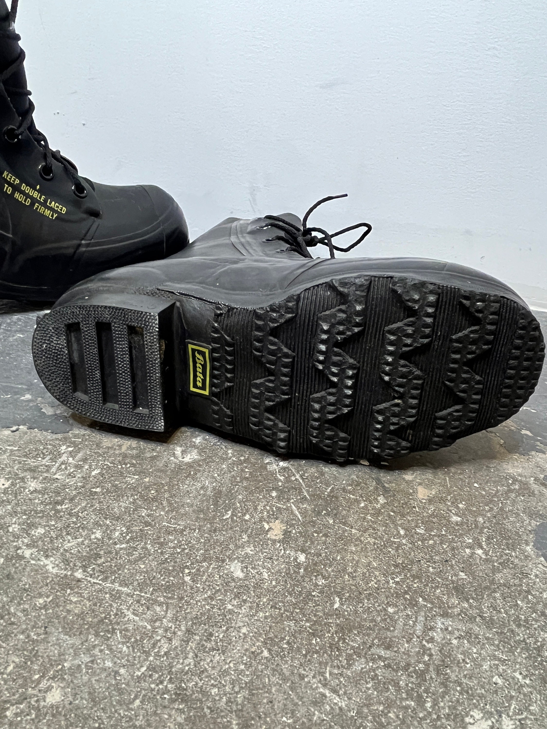 Bata military boots hot sale
