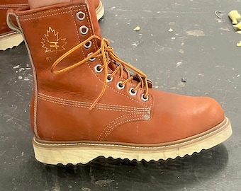 1980s Deadstock Canadian Brand Fournier tan leather work boots. Steel toe. Sz 7 Eee. Made in Korea.