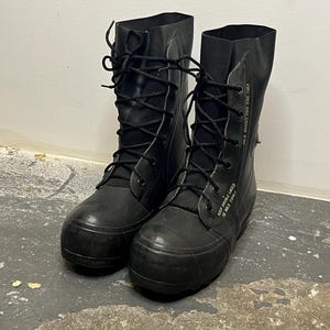 Vintage 1980s Us Military Mickey Mouse Boots. Extreme Cold Weather Arctic Boot by Bata. Sizes 6 XN image 6