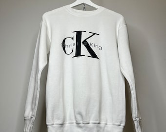 80s Crew Neck sweatshirt in french terry. 80s Ck branding but ‘Christ is King’ not Calvin Klein labeled M but fits like XS. USA made.