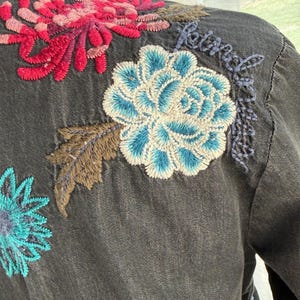 ジョニー・ワズ・ワークショップ スナップボタン ブラック デニム風 刺繍入りシャツ サイズS 画像 8