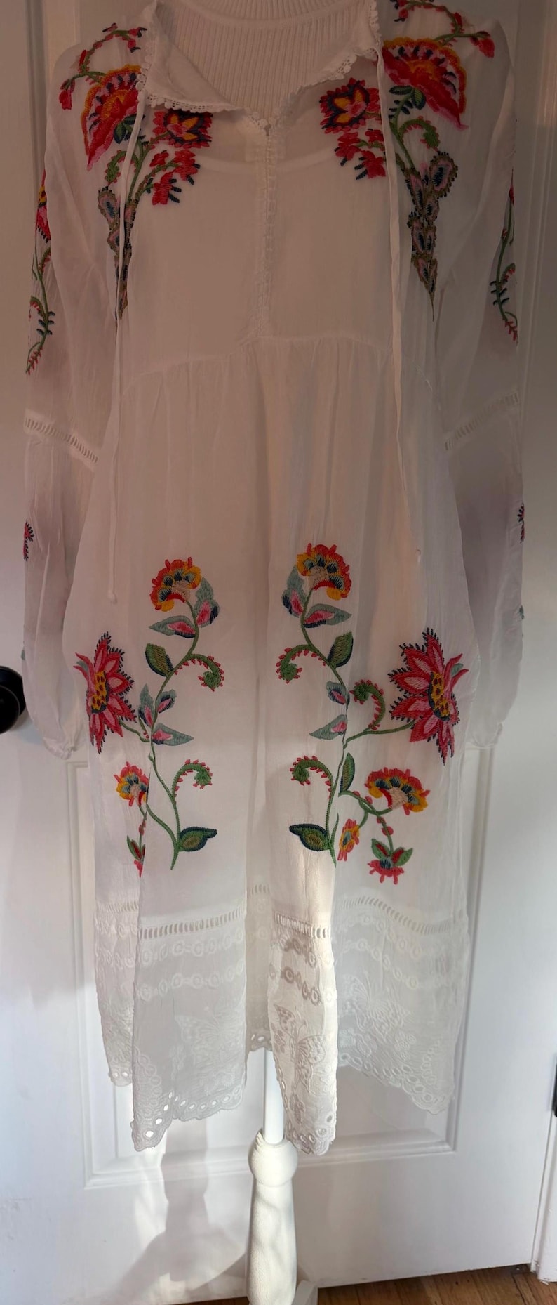 NWT Johnny Was - White Cotton Dress Floral Embroidered Size S With Slip image 1