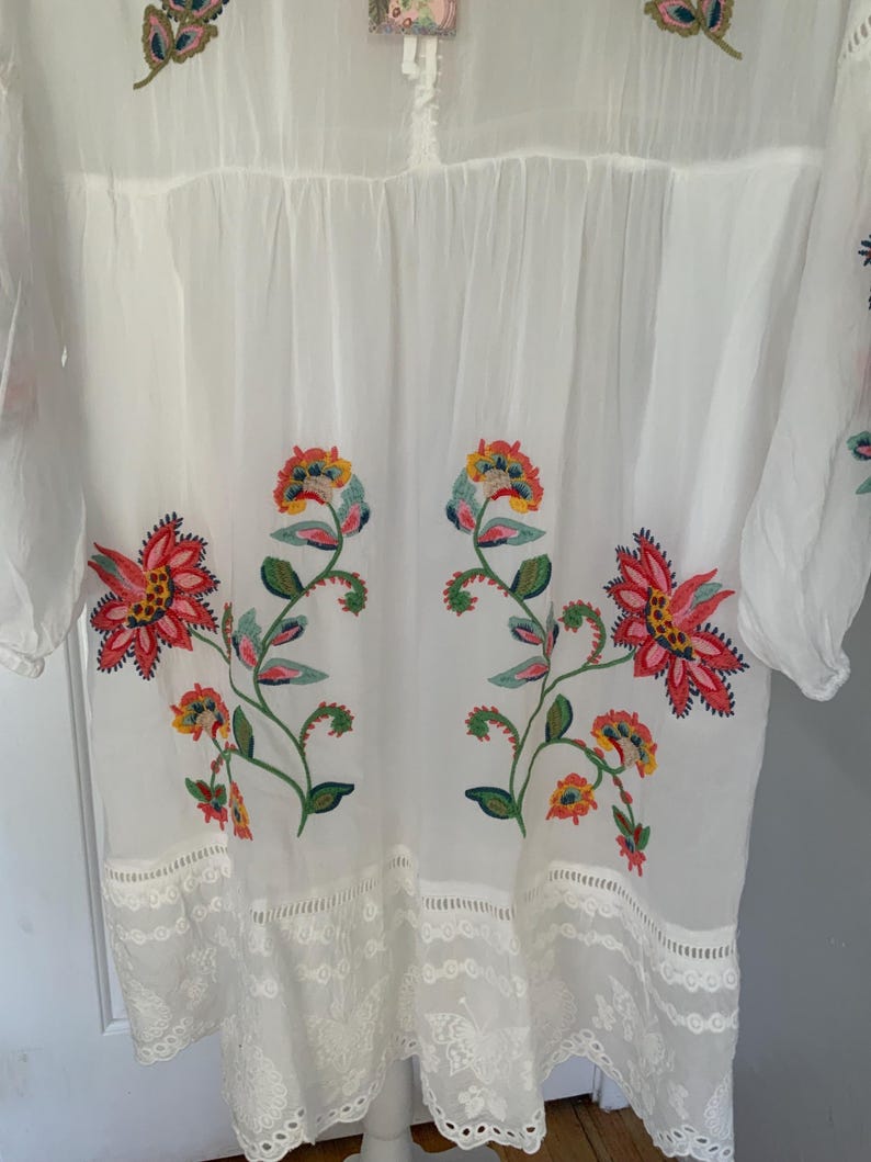 NWT Johnny Was - White Cotton Dress Floral Embroidered Size S With Slip image 6