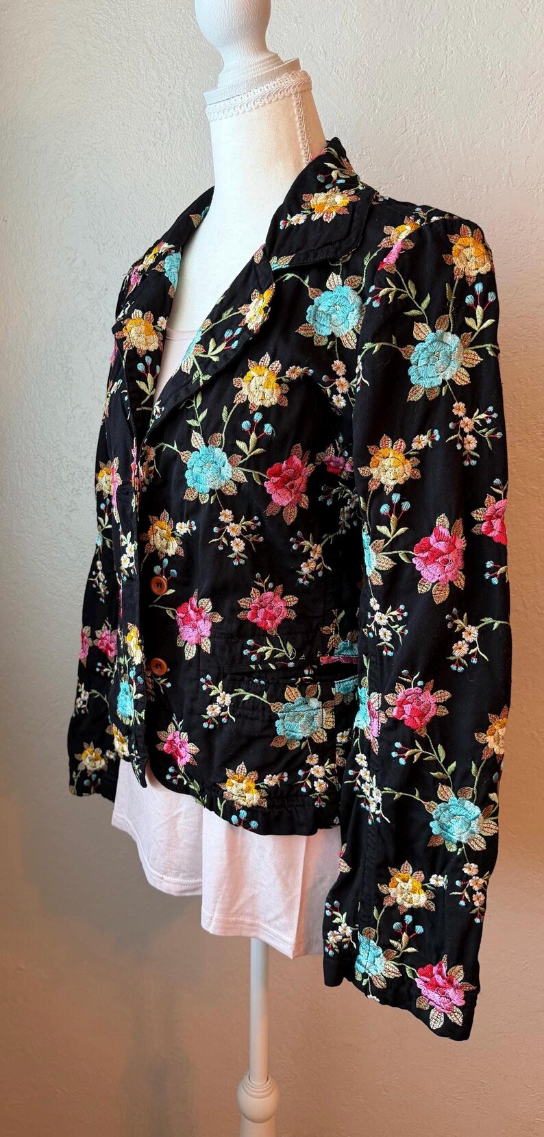 GORGEOUS Johnny Was Floral Embroidered Button Jacket Black SZ S Long Sleeve image 16