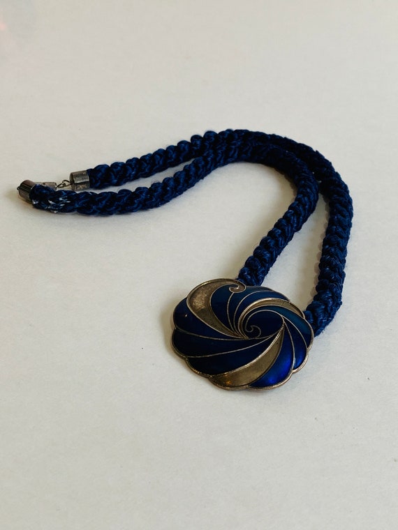 Vintage Rope Necklace with Metal and Enamel Penda… - image 3