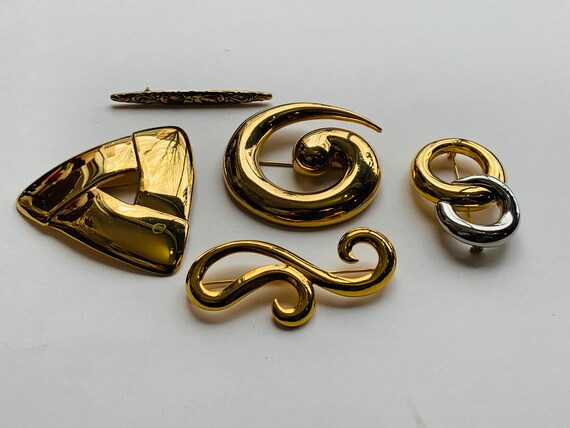 Vintage Collection of Gold Brooches - image 2