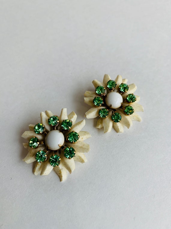 Vintage Pair of Clip on Earrings, Costume Jewelry - image 1
