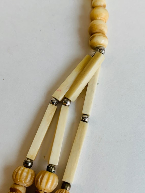 Vintage Faux Bone Beaded Necklace - image 4