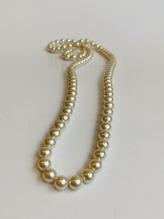 Vintage Collection of Faux Pearls, Grannie Chic F… - image 4