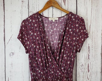 Rewind Jumpsuit Womens Size Small Floral V Neck Short Sleeve Rayon Burgundy