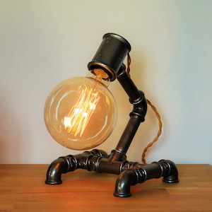 HIROBA lamp in fitting and plumbing pipes